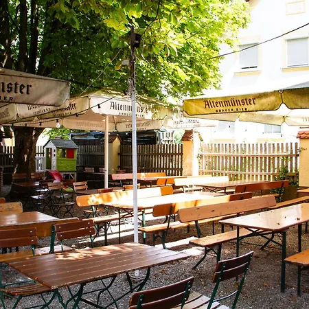 Отель Braeustueble Altenmunster